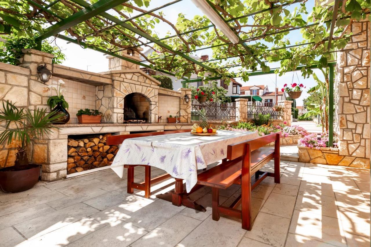 Apartments Villa Istria Rovigno Esterno foto